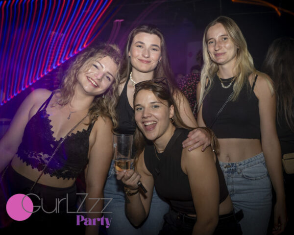 Gurlzzz Aug 10 1024x819
