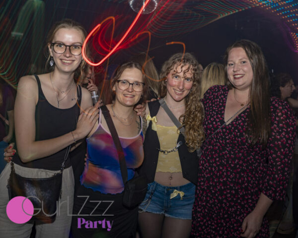 Gurlzzz Aug 13 1024x819